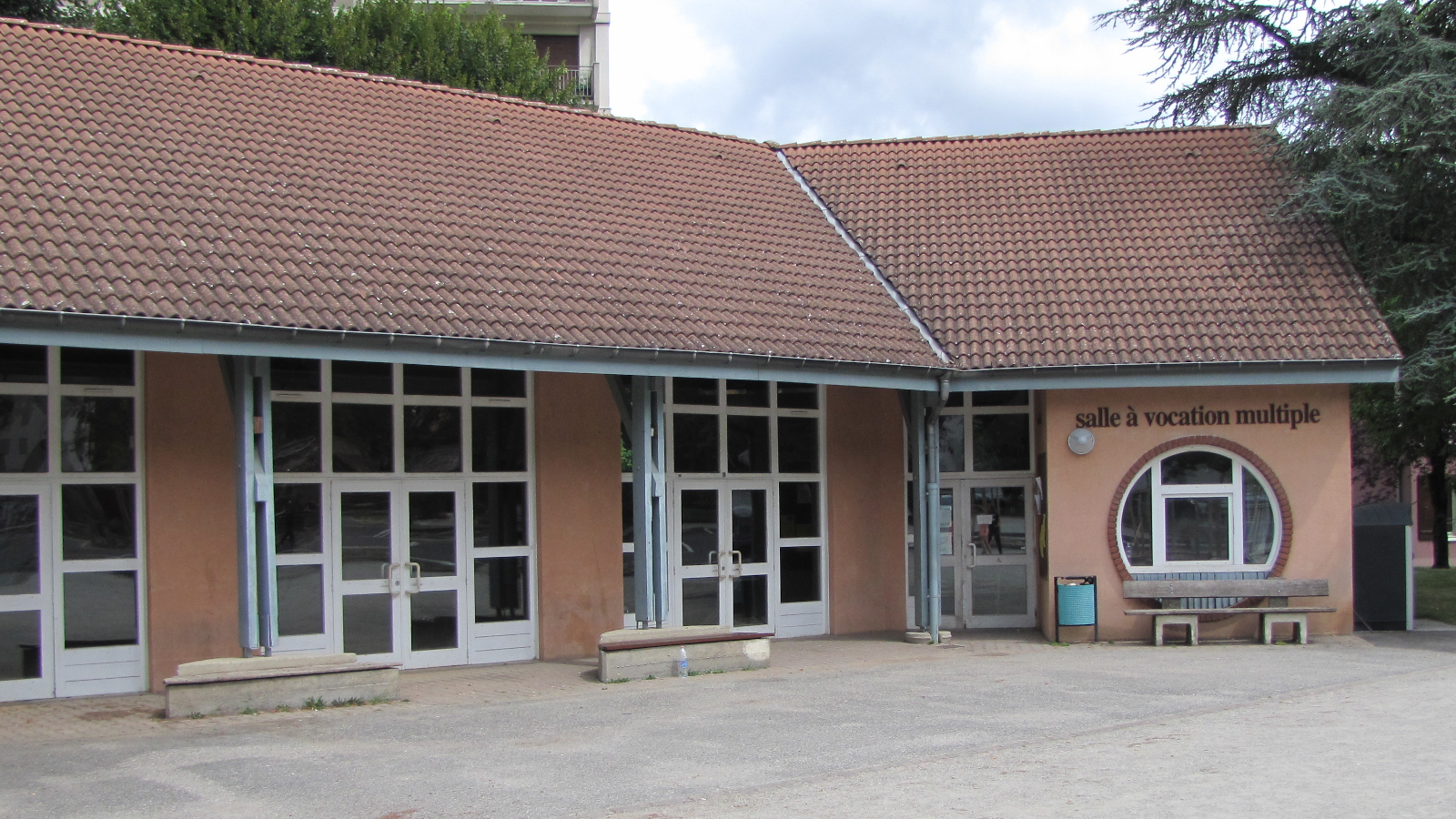 Salle à vocation multiple (S.A.V.M.)